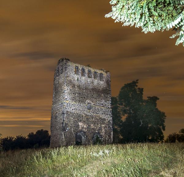 Ruine Nordhusen - Station an der "Straße der Romanik"