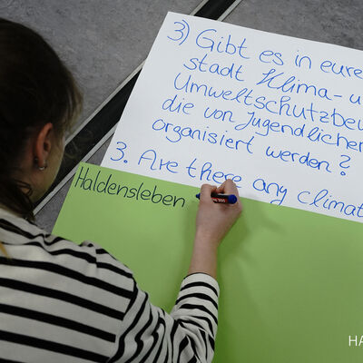Am Jugendprojekt nahmen auch zwei Haldensleber Schülerinnen teil.